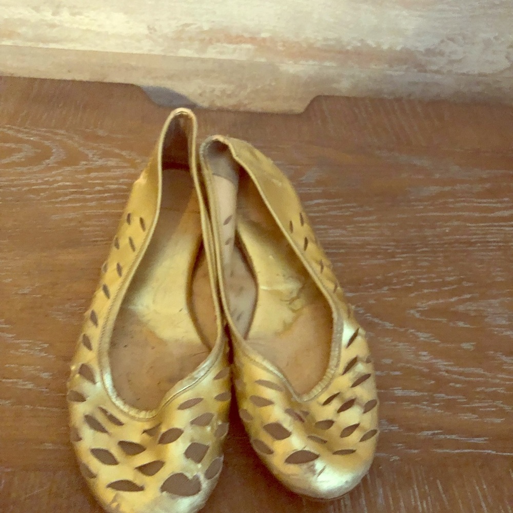 Ballet flats